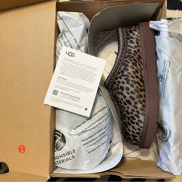 NWT UGGāTasman Caspian Burnt Cedar Slippers Size Women's 8 - Picture 6 of 15